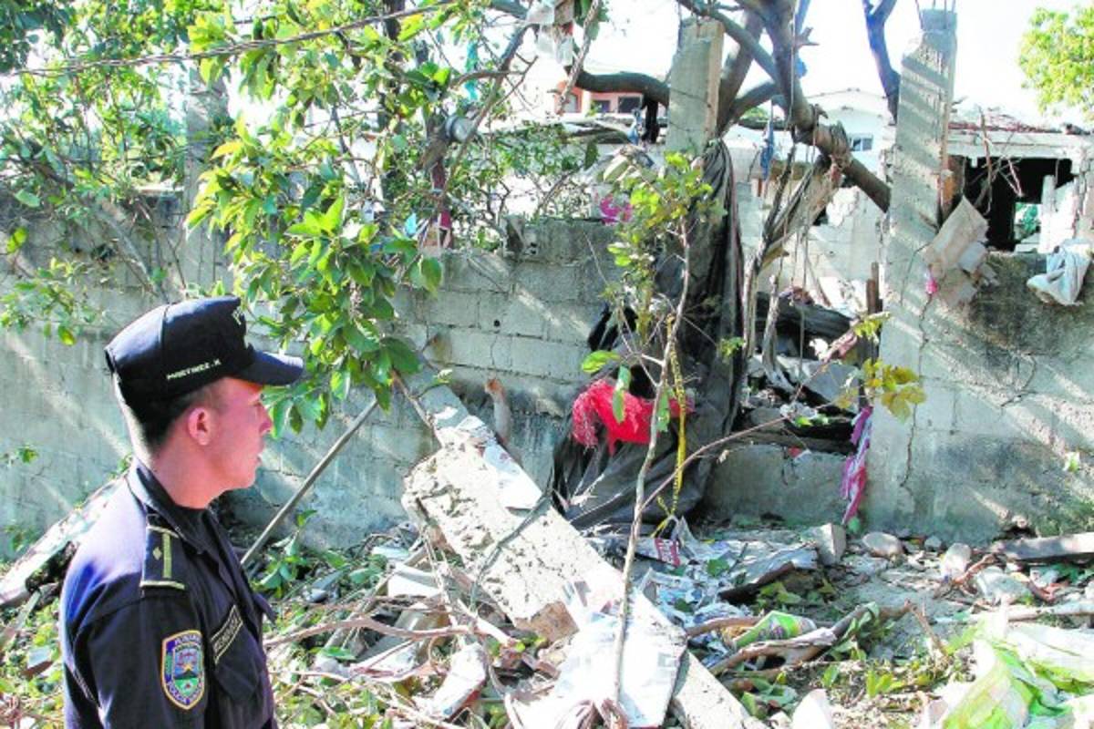 'Los restos de la niña cayeron sobre mi cama”