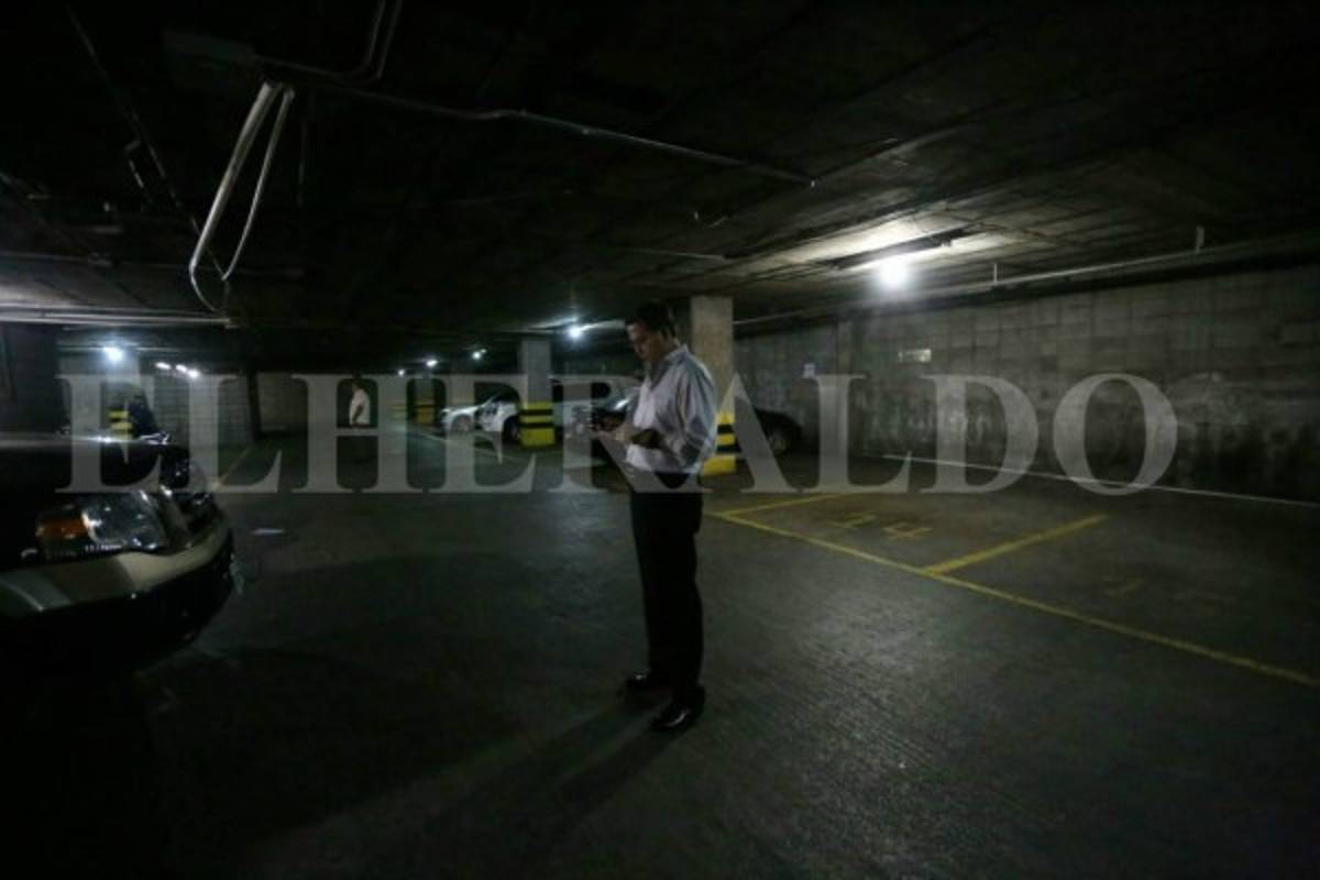 Discreta visita de dos diputados a Rafael Callejas