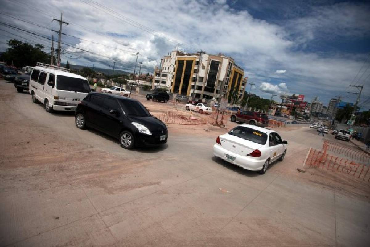 Habilitan el paso por rotonda sobre el túnel del bulevar Centroamérica de Tegucigalpa