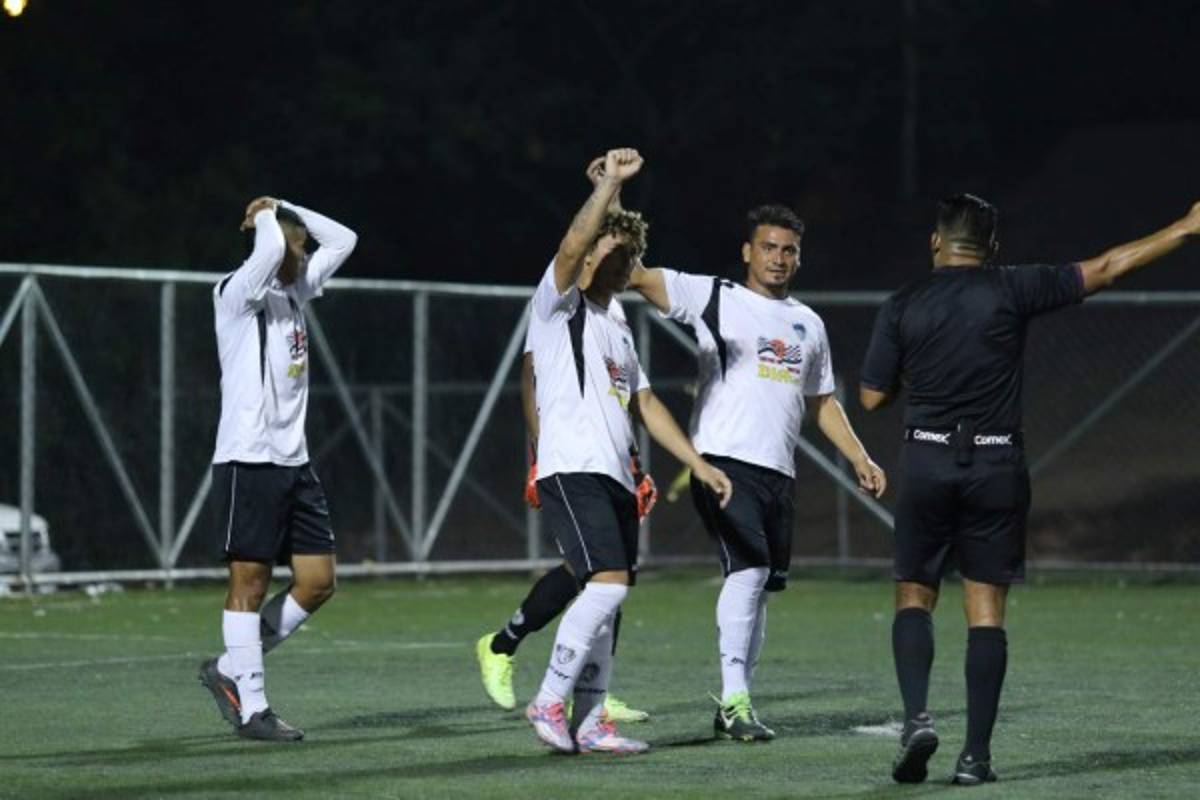 Empieza el fuego cruzado con la ida de la repesca en la Liga de Ascenso