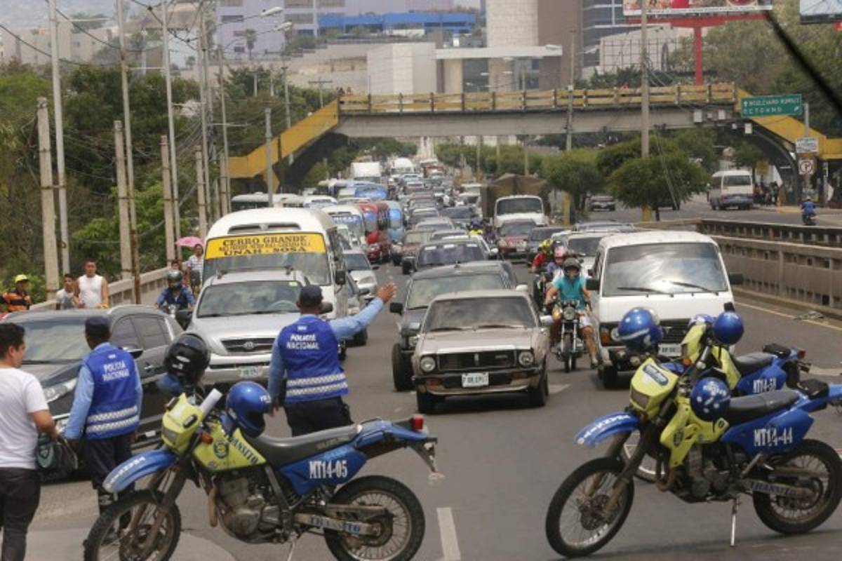 Más de 350,000 personas se desplazan a diario por el anillo periférico de Tegucigalpa