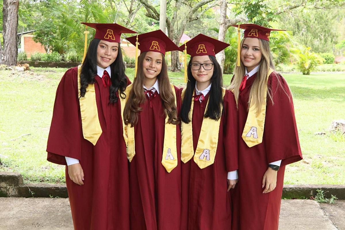 Despiden vivencias en Mayan School