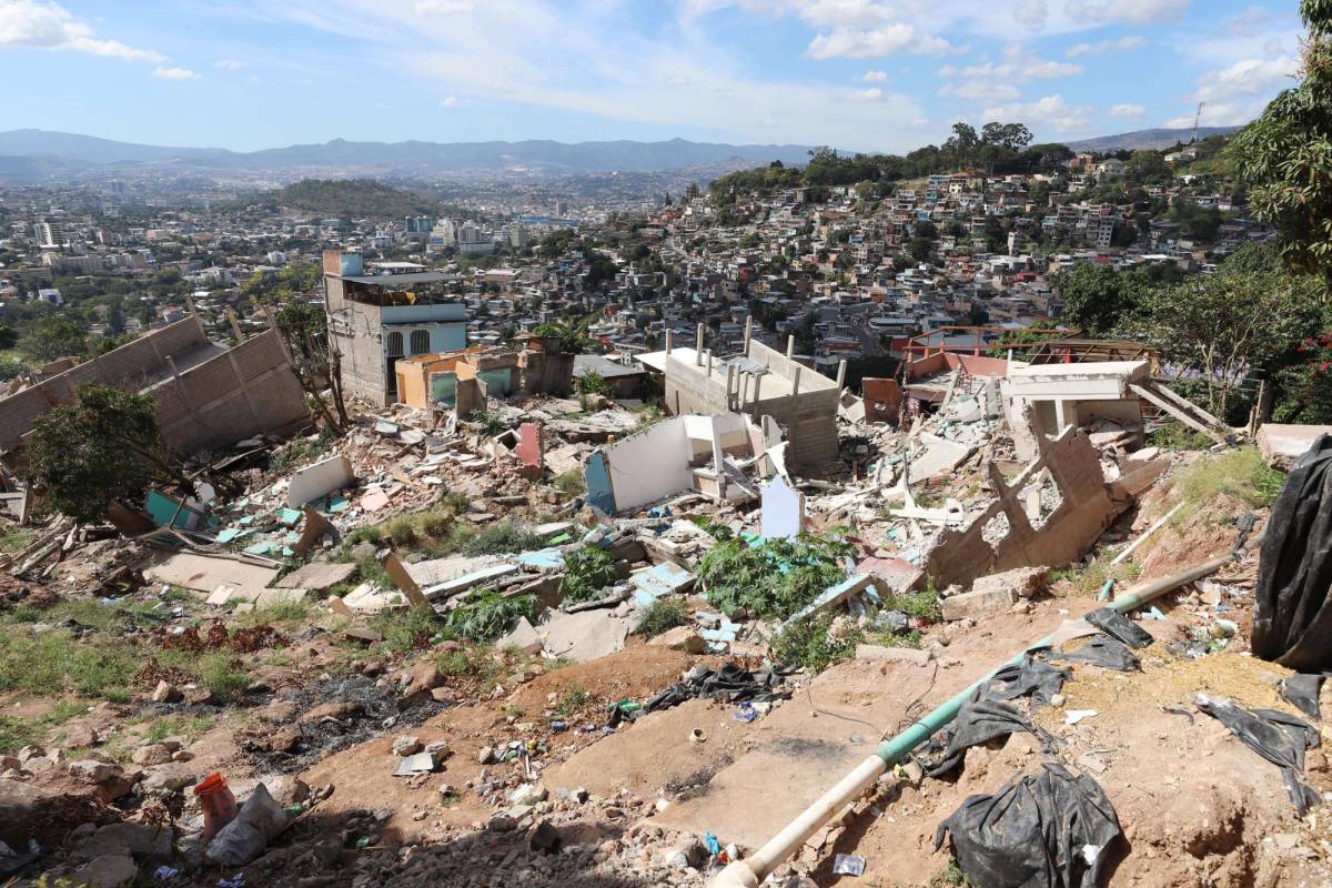 La remoción de escombros en la Guillén tardaría hasta dos años
