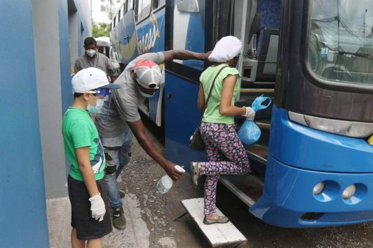 Buses urbanos salen el lunes a dar el servicio en la capital
