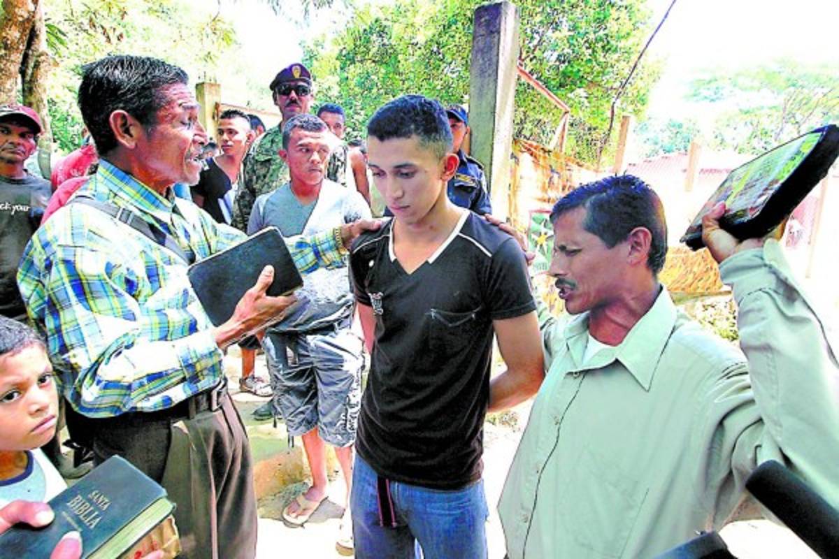 Honduras: Con lágrimas, mineros desisten búsqueda de compañeros