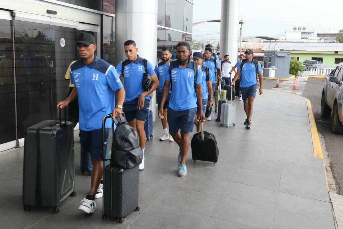 Con cara de pocos amigos llegaron seleccionados de Honduras a Tegucigalpa