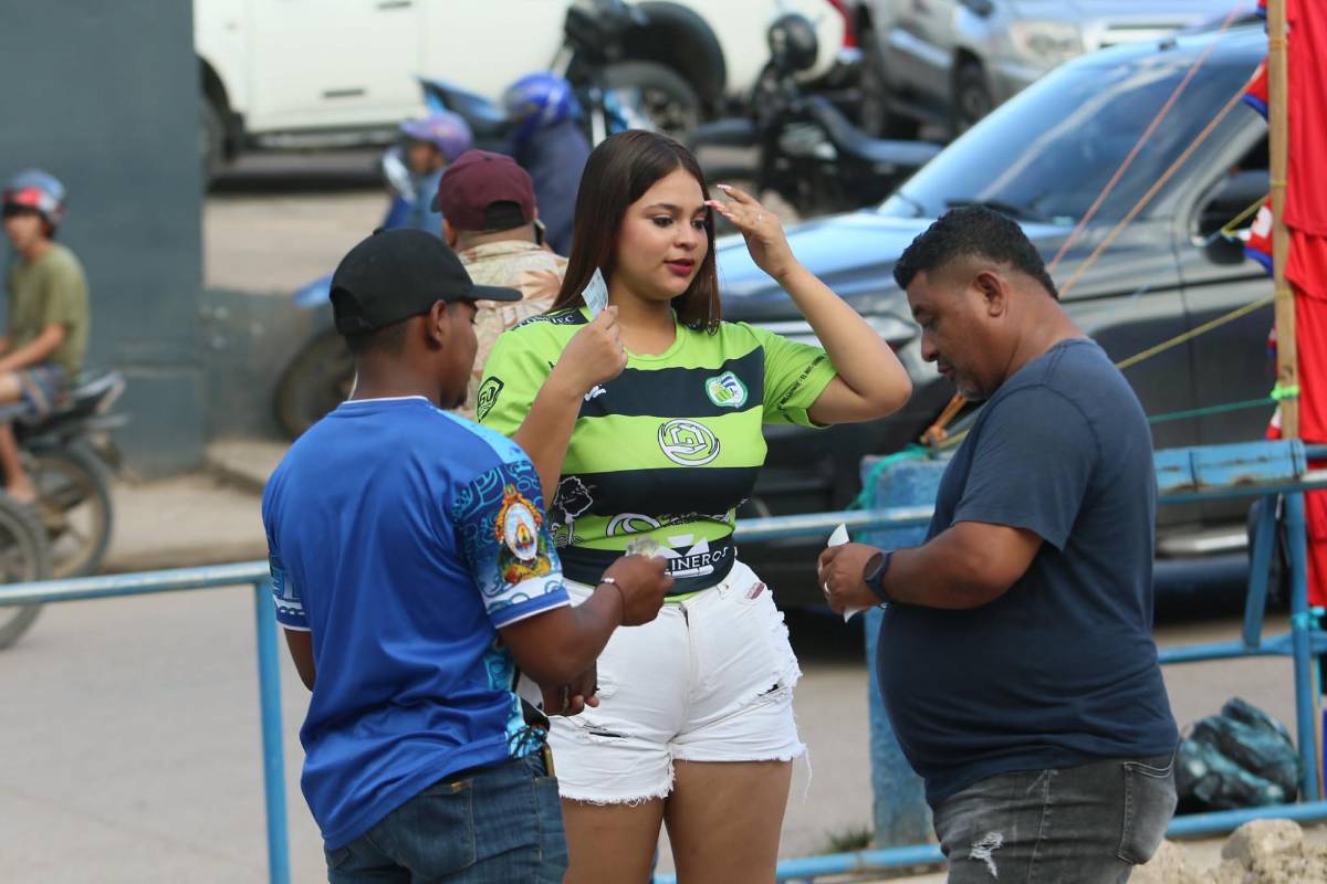 Lindas chicas, el infiltrado, gesto de Espinel y festejo de Olimpia tras vencer al Juticalpa FC