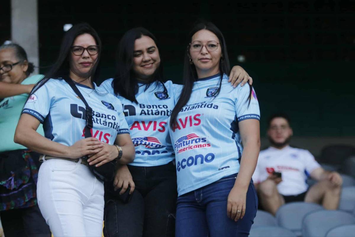 Pelirroja robó miradas: Las lindas chicas que llegaron al Morazán para el Olimpia vs Génesis PN