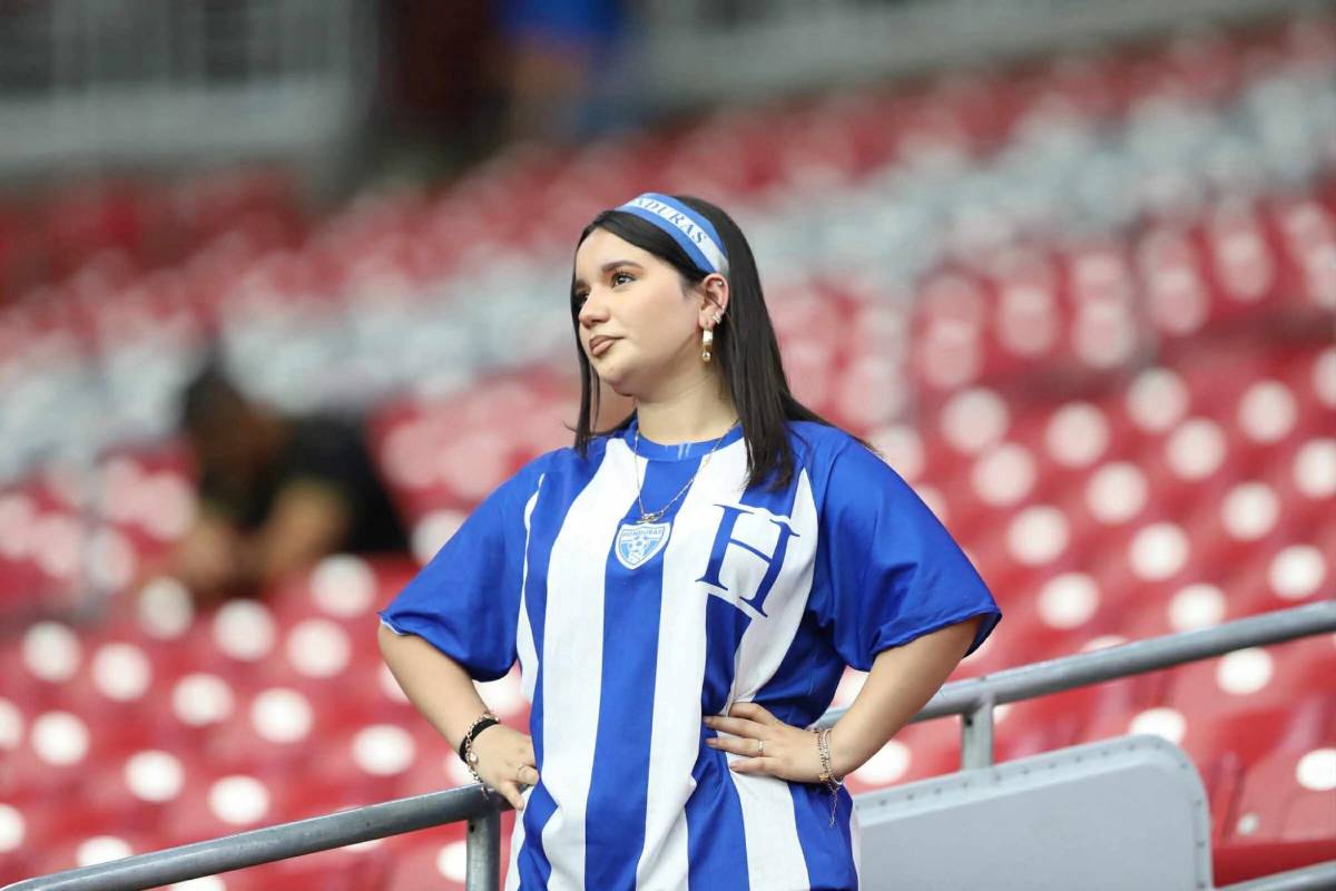 ¡Se llenó de chicas lindas! Las bellezas en el Honduras vs Panamá de Copa Oro