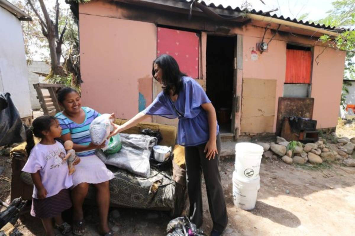 Primeras muestras de apoyo a doña Francelia