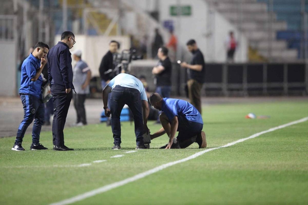 Penoso: Con sillas plásticas y arreglos de último minuto se jugará el Motagua vs Cincinnati