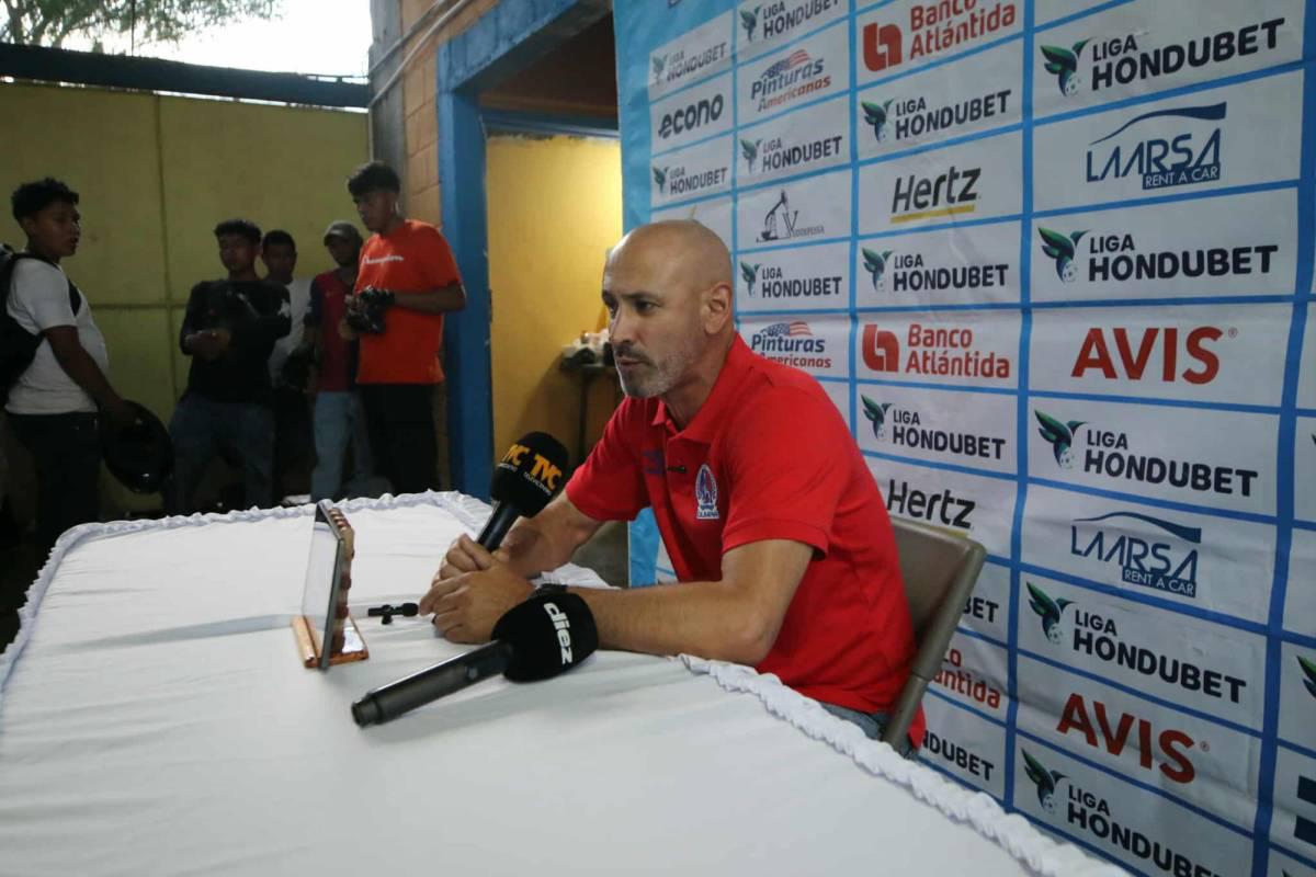 Eduardo Espinel y las razones que lo impulsaron a poner la renuncia en Olimpia