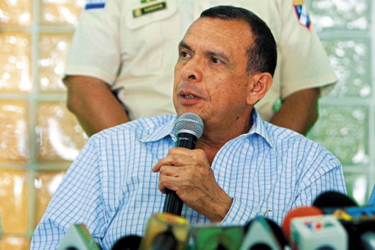 Lobo asistirá a reunión con Obama