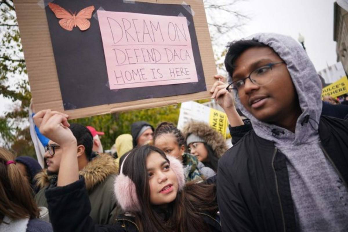 Destino de 600 mil 'dreamers' llega a manos de Corte Suprema de EEUU