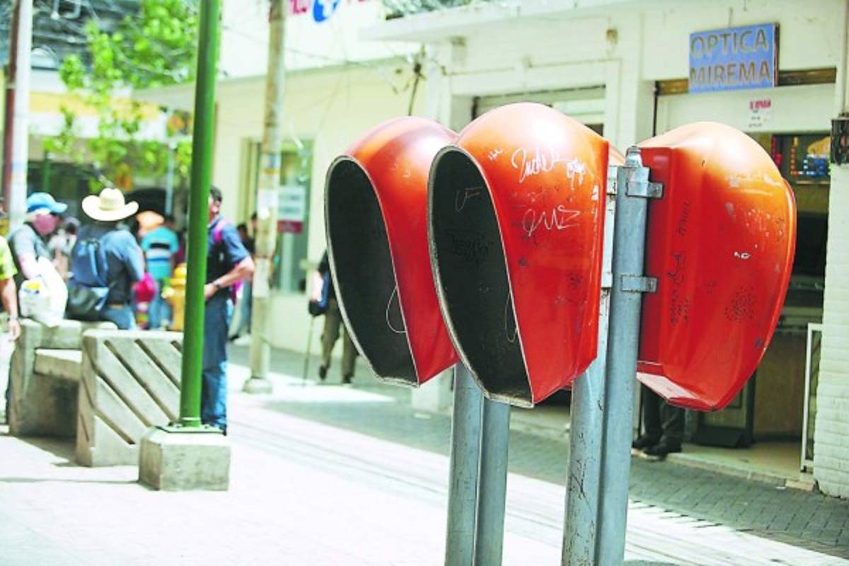 Un teléfono público por cada 35,204 personas funciona en Honduras