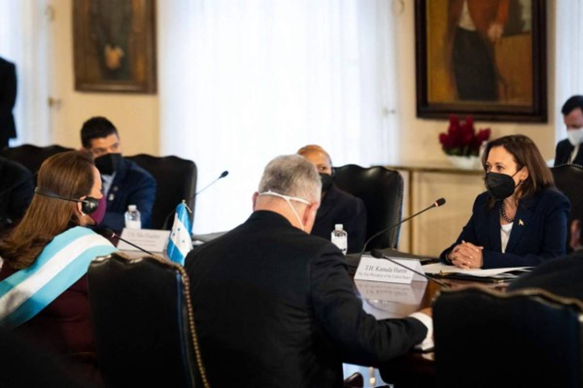 Lo que no se vio de la reunión entre Xiomara Castro y Kamala Harris (FOTOS)