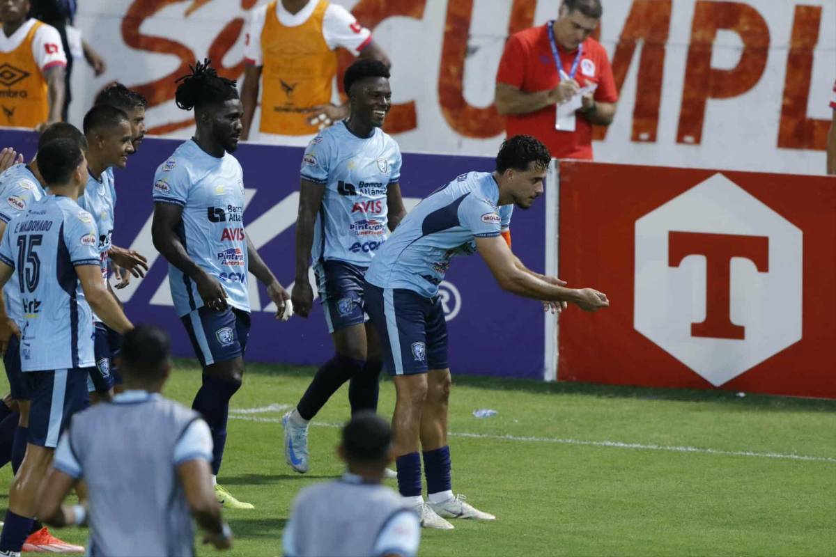 Show de la Ultra, lindas chicas, figura se lesiona y alegría por remontada de Olimpia en el Morazán