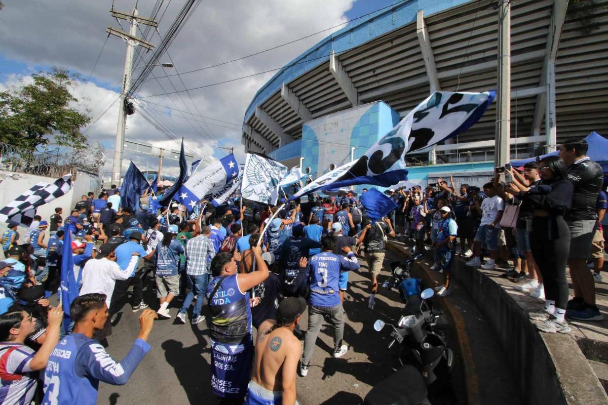 Exmundialista fue solicitado, lindas chicas de Motagua enamoran y Real España llega en silencio