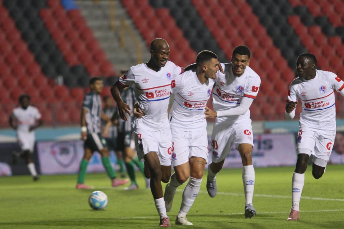 Lindas chicas, el error de Espinel y e increíble tropiezo de Olimpia ante Juticalpa en el Nacional