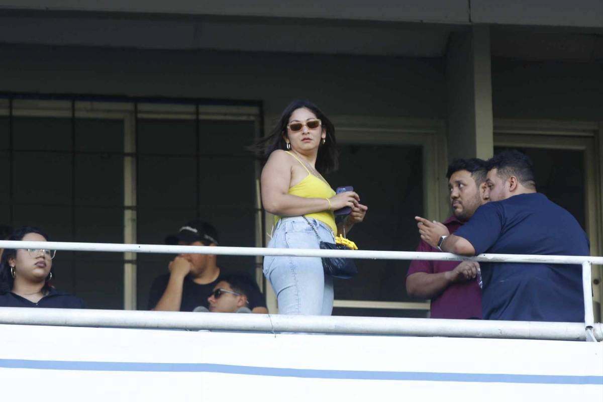 Bellas chicas, ambiente fenomenal y lo que hizo la policía previo al Marathón vs Real España