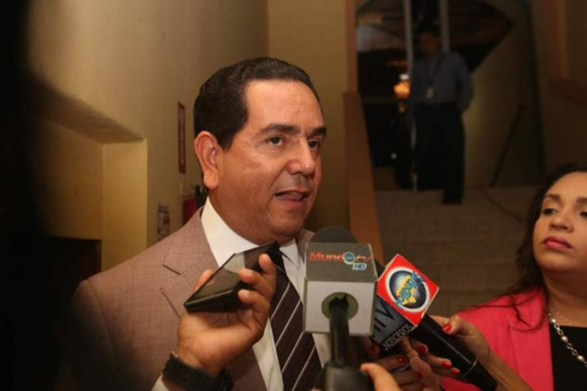 Tildan de irresponsable la denuncia de diputado