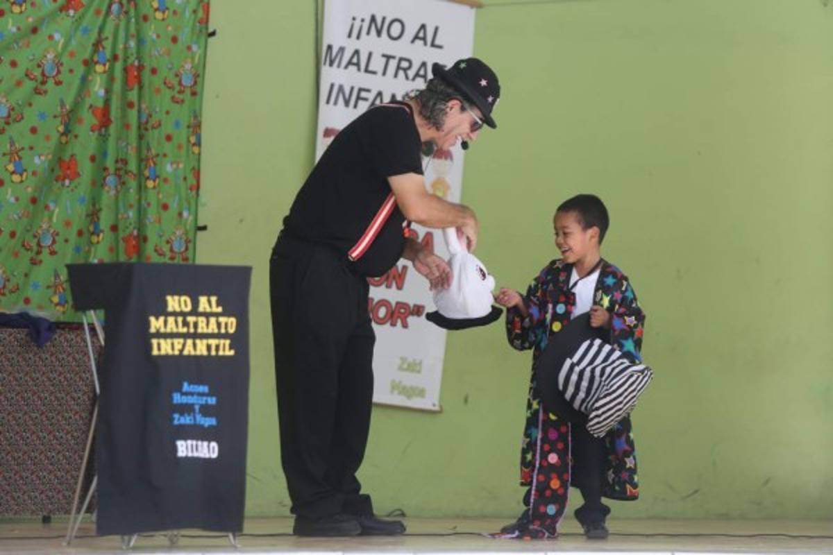 Llegan más juguetes donados por los alumnos del CEB Esteban Mendoza