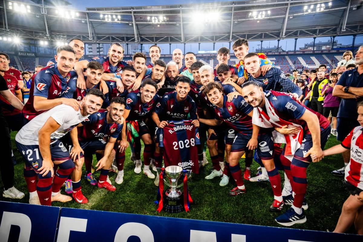 Kervin Arriaga rompe marcas con su fichaje con el Levante de España