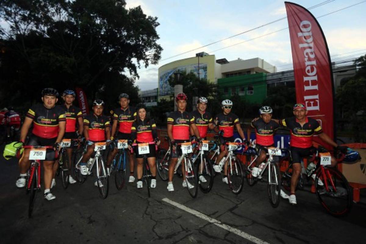 Pasión y energía en Quinta Vuelta Ciclística de EL HERALDO