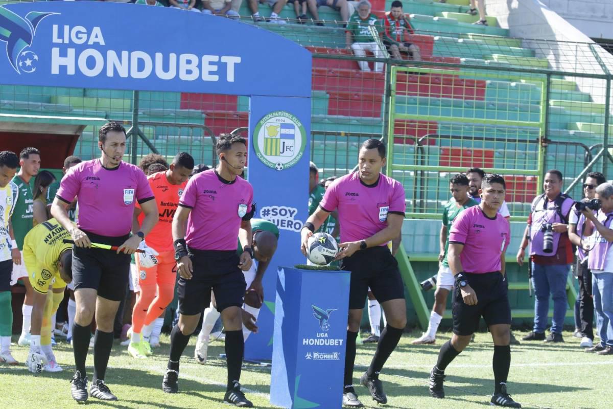 Regreso de “Chelito”, pelea de Anangonó y las bellas chicas en el estadio Yankel Rosenthal