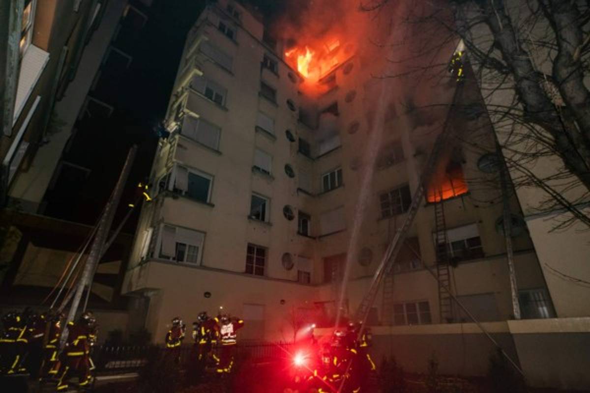 Diez muertos deja un incendio aparentemente intencionado en un edificio en París, Francia