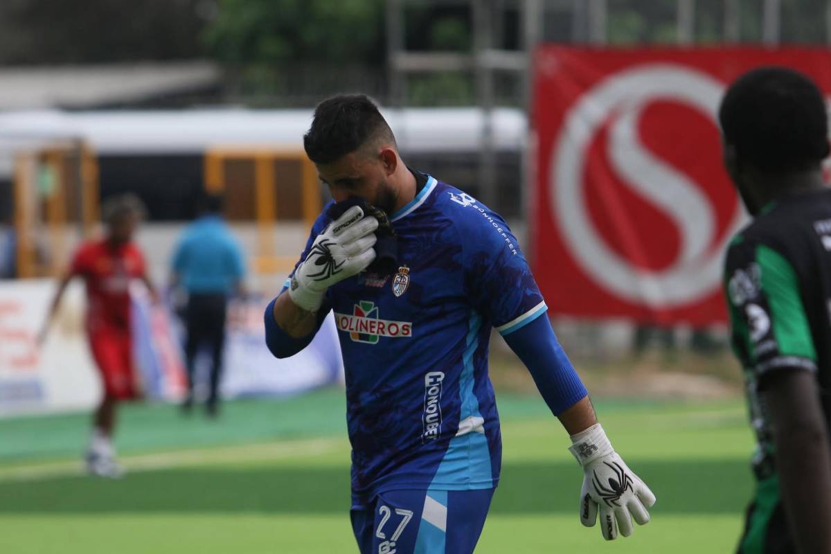 Las tristes y dolorosas imágenes de jugadores de Real Sociedad tras el descenso de Liga Nacional