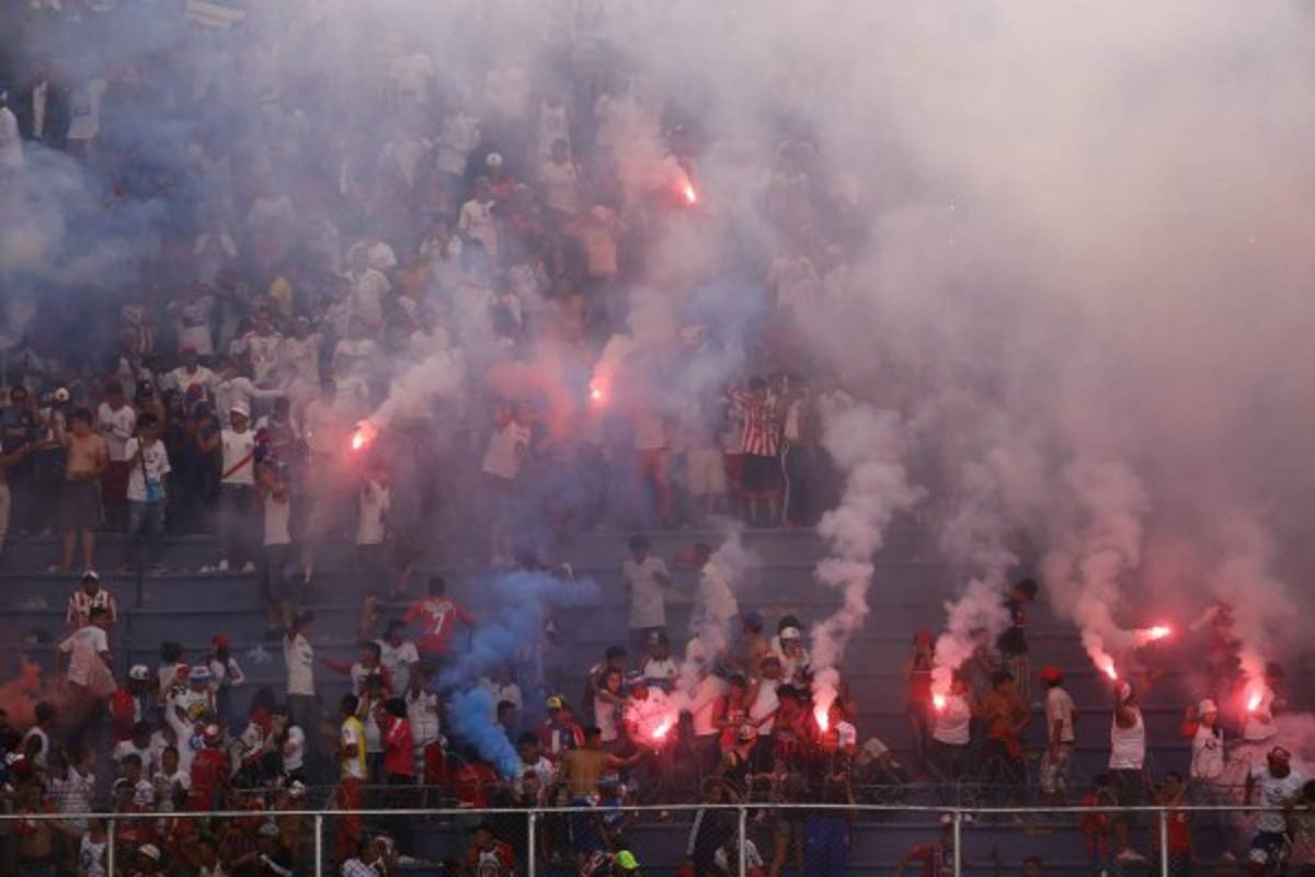 La barra de Olimpia es una de las más conflictivas del país.