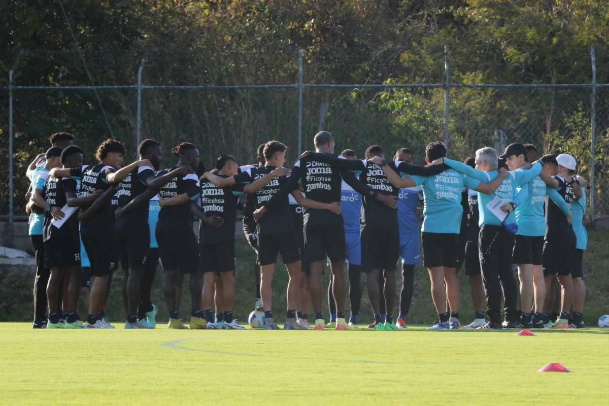 Caras nuevas, visita sorpresa y gran ambiente en primer entreno de la Selección de Honduras