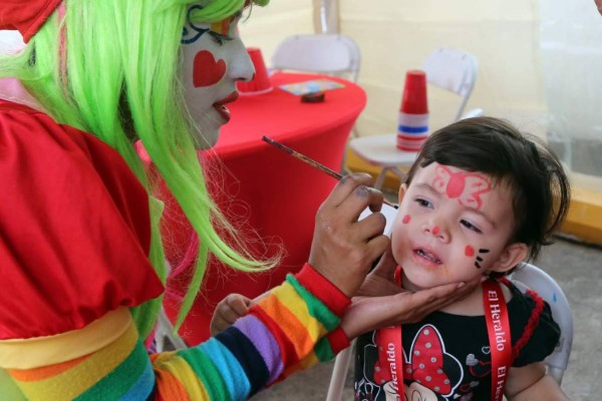 La Vuelta Infantil fue una fiesta multicolor para todos...
