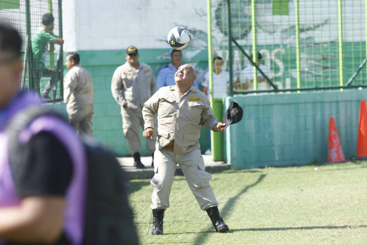 Bellas chicas, lo que hizo el bombero y ambientazo que se vivió en el Yankel Rosenthal Bellas chicas, lo que hizo el bombero y ambientazo que se vivió en el Yankel Rosenthal