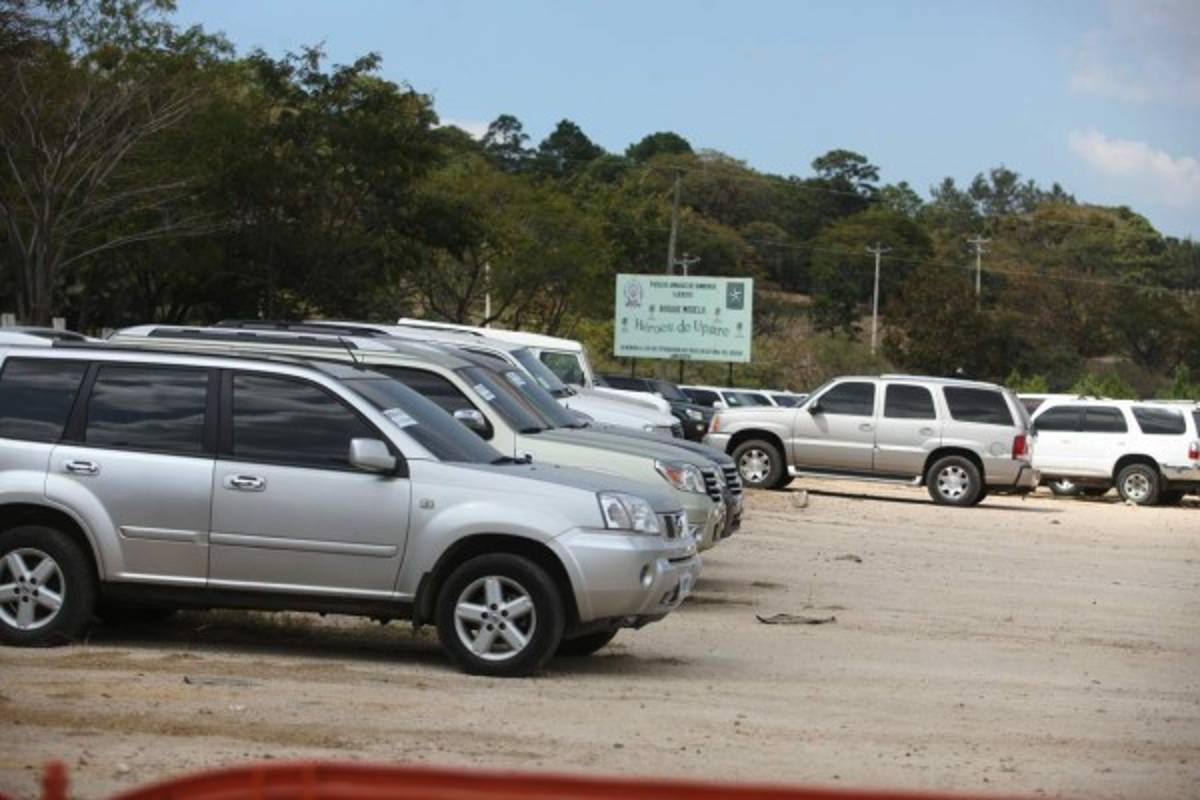 Honduras: A subasta más carros de lujo
