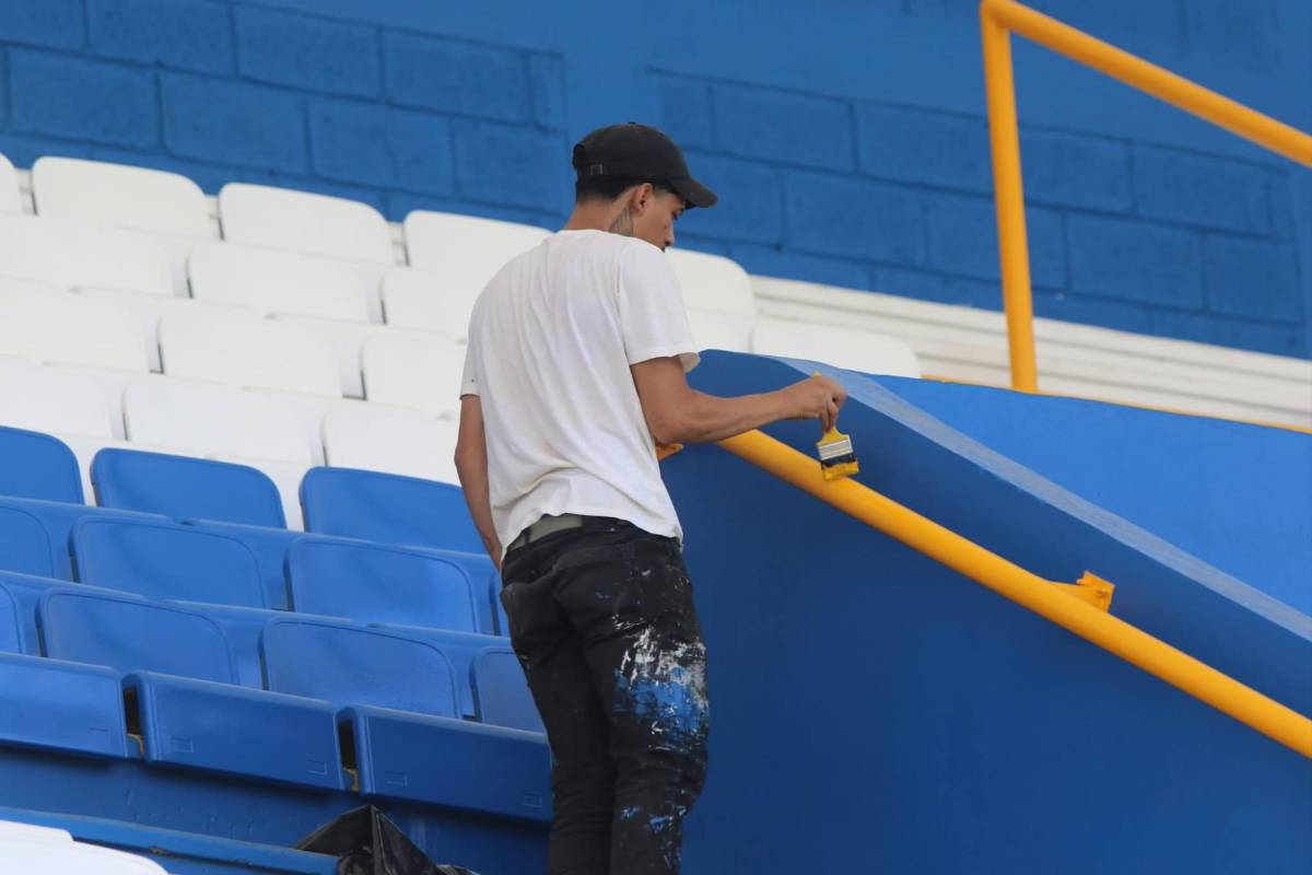 Dereck sorprende, Edwin sigue por aparte y personal de limpieza en el Nacional