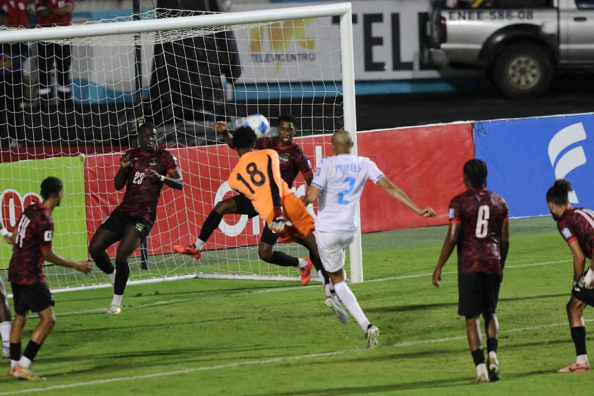 Villano en Honduras, político sorprende, plática secreta y chica es la sensación en el Nacional