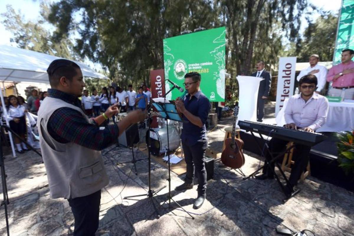 Escuelas Amigables con el Ambiente otorgará su sello verde a 10 escuelas