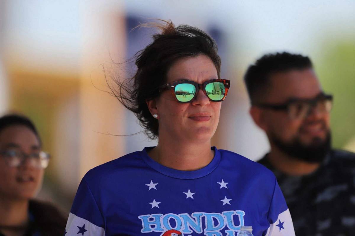 ¡Se llenó de chicas lindas! Las bellezas en el Honduras vs Panamá de Copa Oro