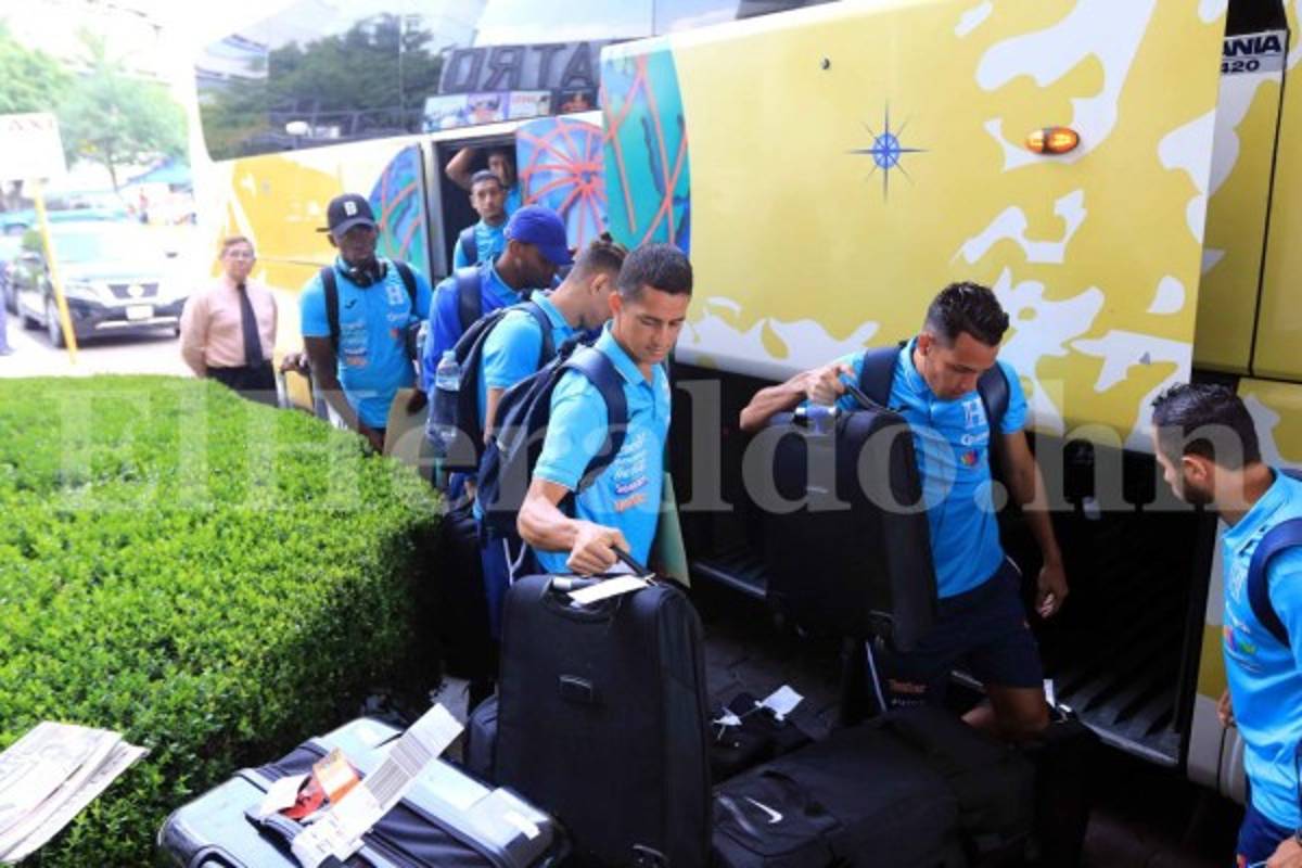 La Selección de Honduras llegó en silencio a la Ciudad de México para el partido ante el Tri en el estadio Azteca