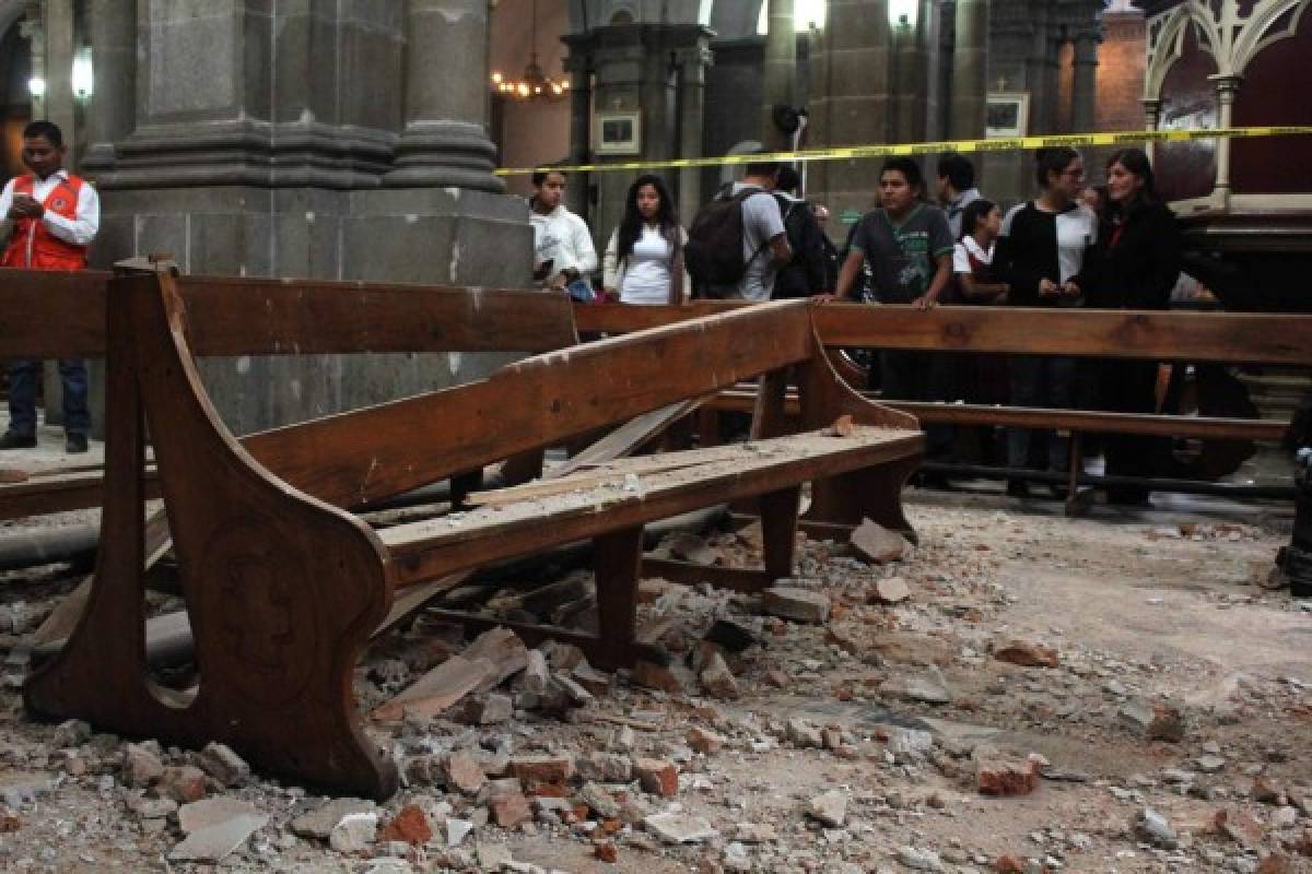 Aumentan a cinco los muertos por sismo de 6.9 grados en Guatemala y sur de México