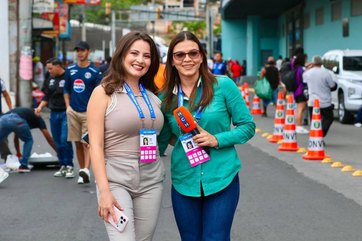 Olimpia vs Motagua: Ambiente, lindas periodistas deslumbran y barra se enfrenta a la Policía Nacional