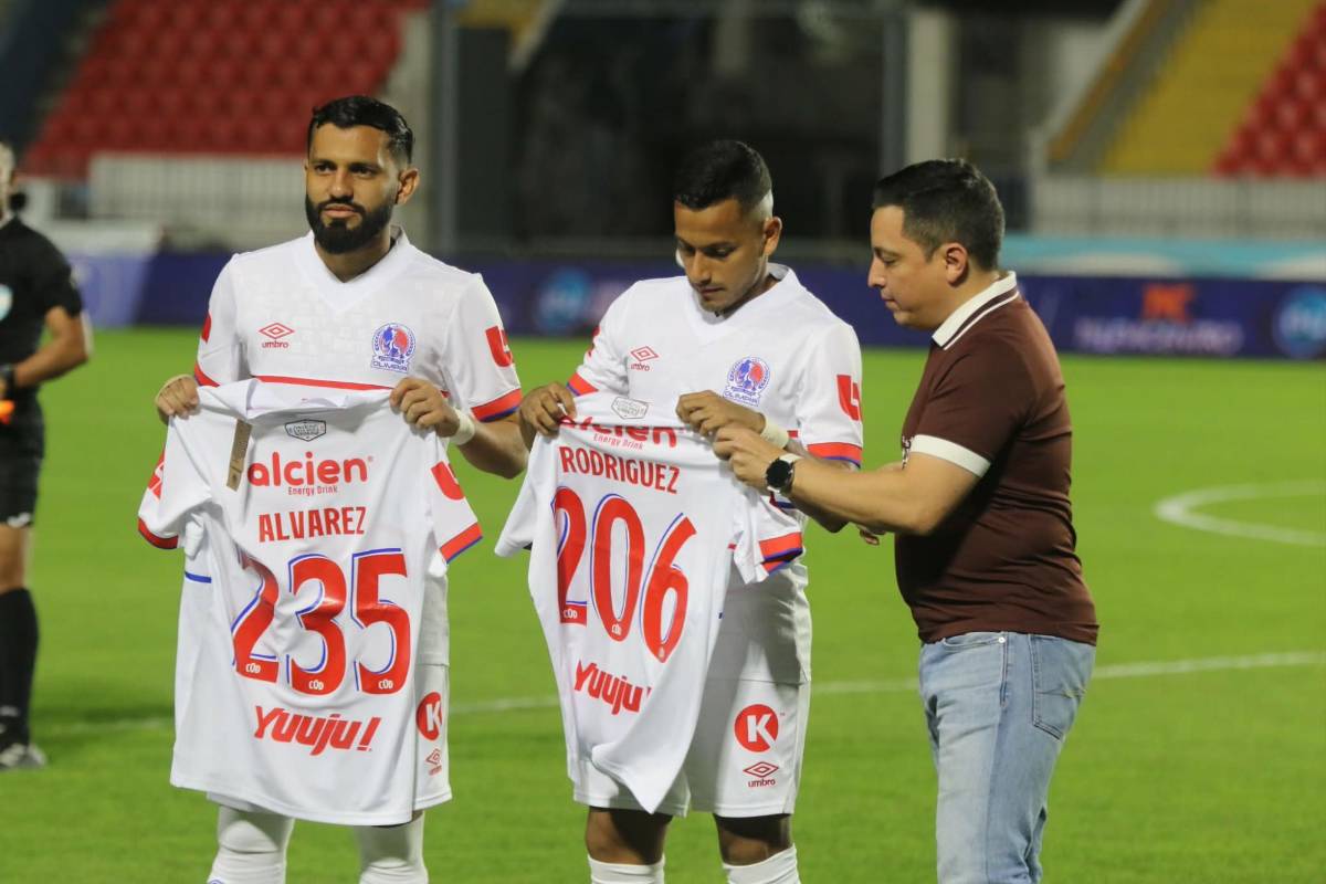 Bellas chicas, show de la Ultra Fiel, reconocimiento a figuras del Olimpia y los nuevos fichajes