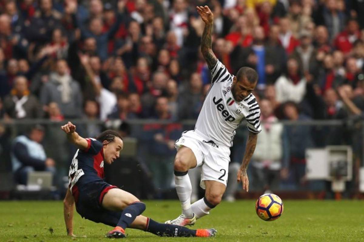 Dani Alves y Leo Bonucci fuera por tres meses en Juventus, y se suman a Barzagli, Chiellini y Dybala