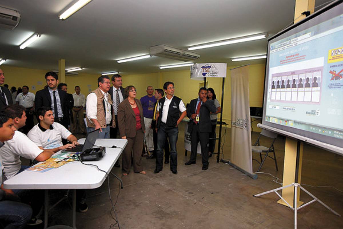 Satisfecha comunidad internacional con proceso