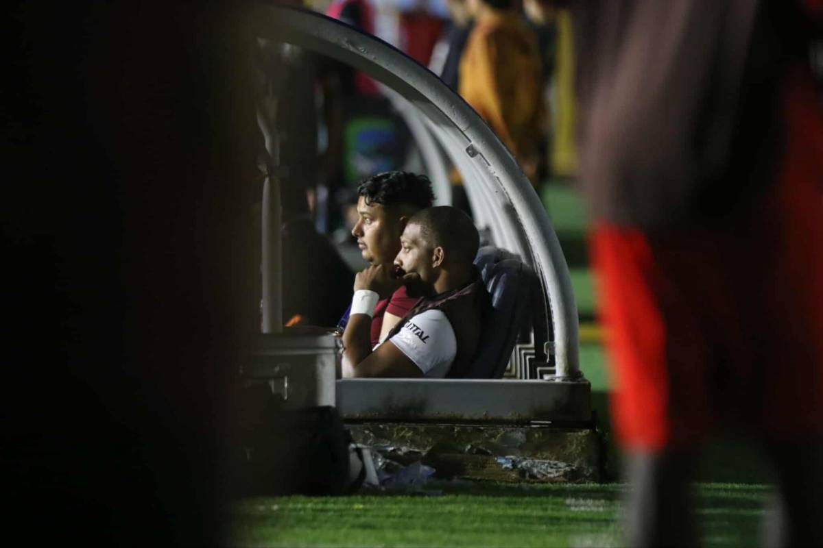 Esposa de exfutbolista cautiva, pelea entre jugadores y la humillación a Motagua ante Real España