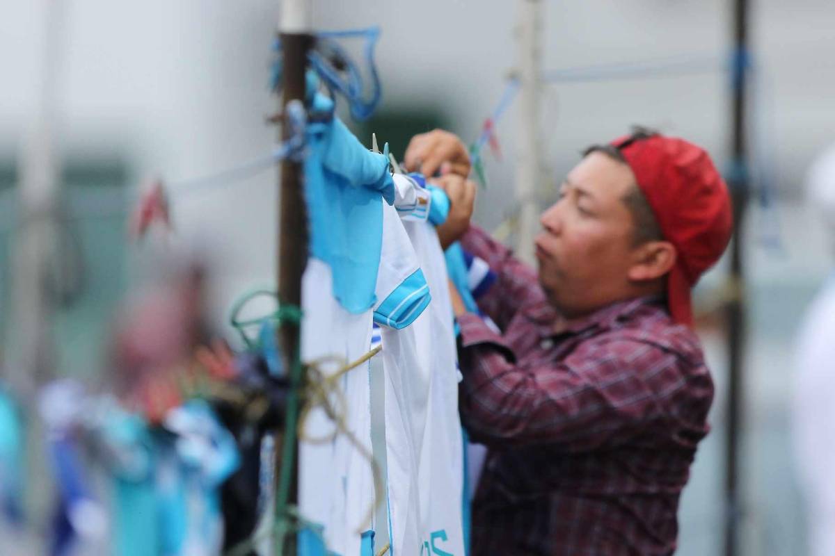 En fotos: Ambiente de fiesta viven aficionados que llegaron a apoyar a la Selección de Honduras