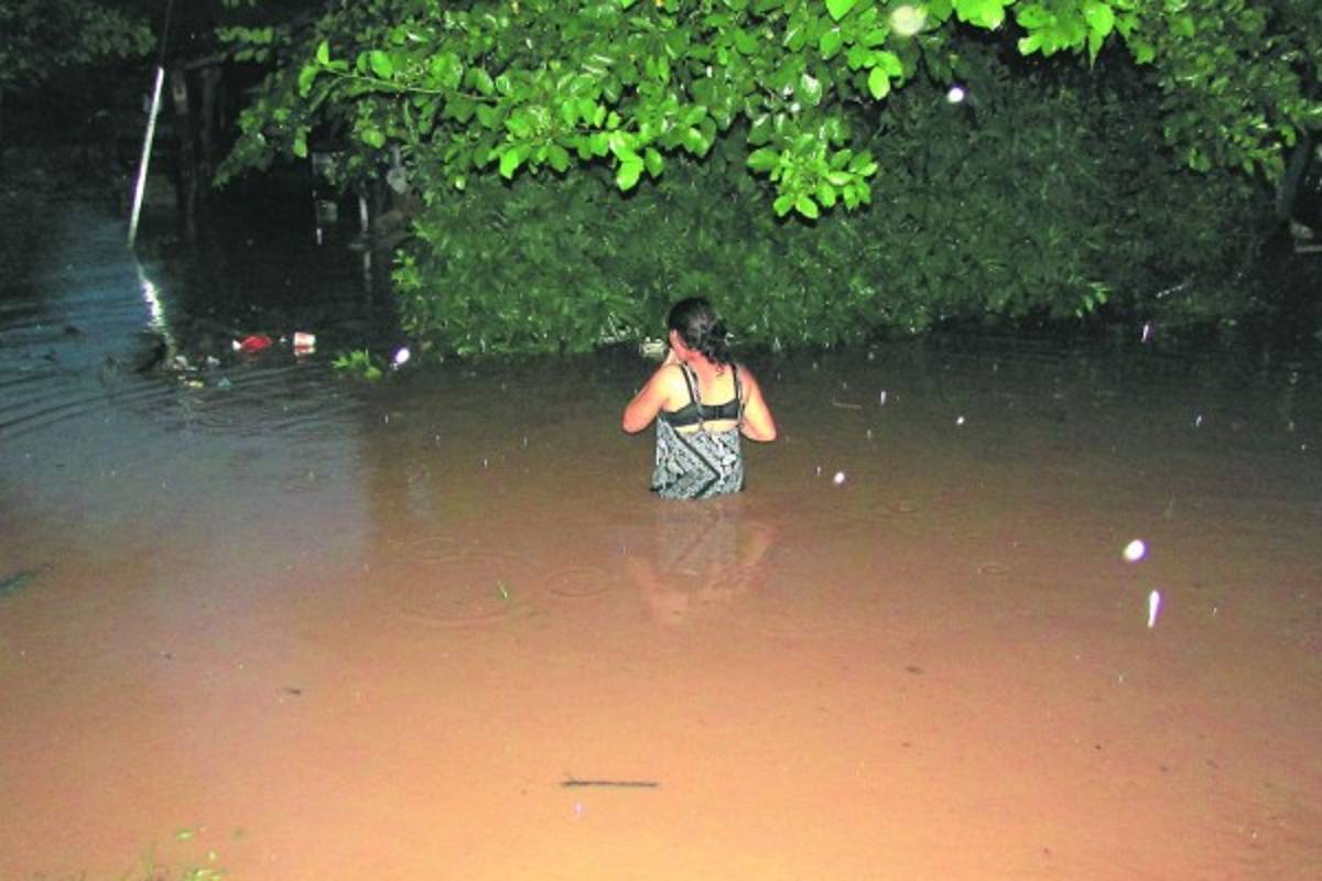 Inundaciones dejan luto y desolación en familias de la zona sur de Honduras