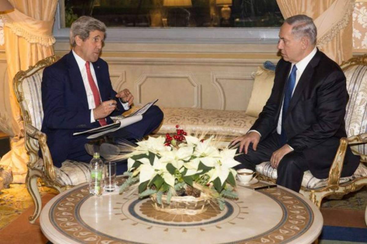 Netanyahu se reúne con Kerry y acusa a europeos de apoyar a palestinos